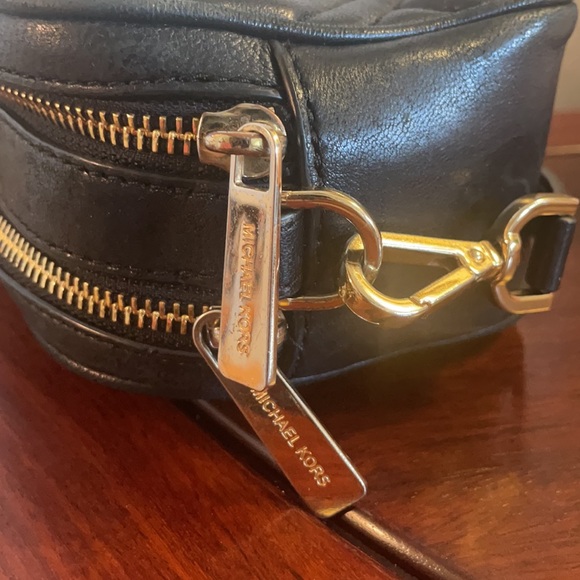 Michael Kors Shoulder Bag - Picture 6 of 9